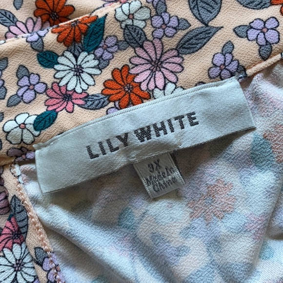 Lily White Lace Trimmed Tank - Picture 7 of 9